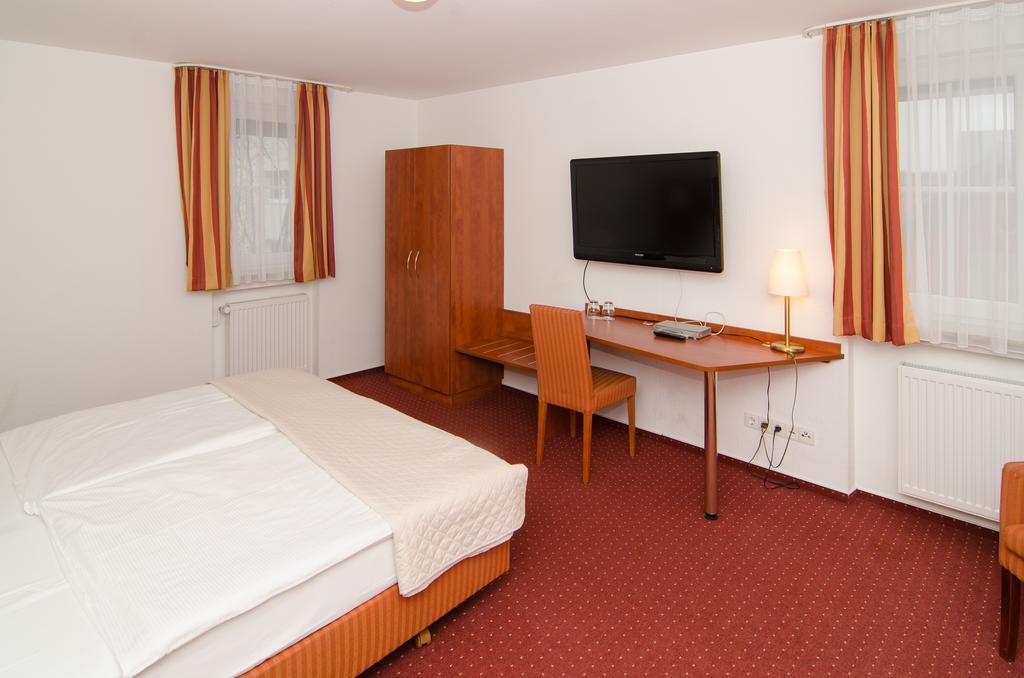 Hotel -Restaurant Taormina Birkenfeld  Εξωτερικό φωτογραφία